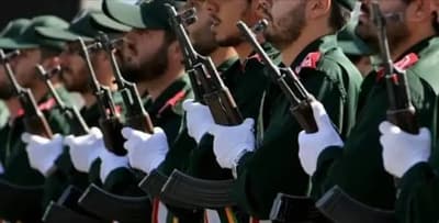 İran, ABD'nin Lark Adası Saldırısına Misilleme Olarak Ürdün ve BAE'deki ABD Üslerini Vurduğunu Açıkladı