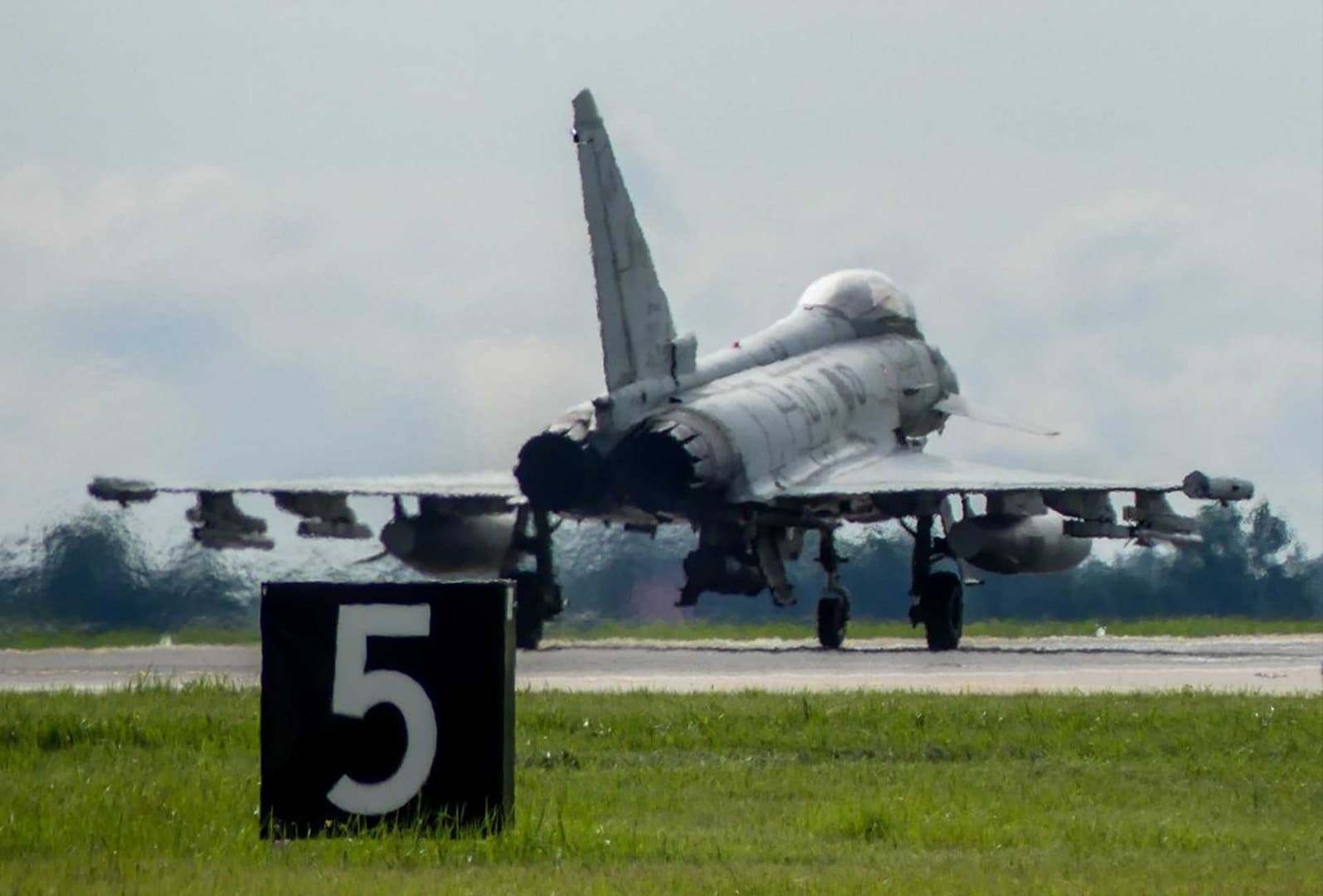 İtalyan Eurofighter'ları, Baltık Denizi'nde İki Rus Uçağını Önledi
