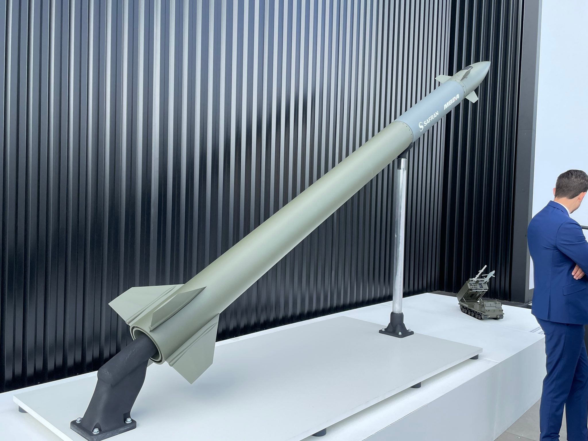 Fransa’nın yeni roketinden ilk atış testi