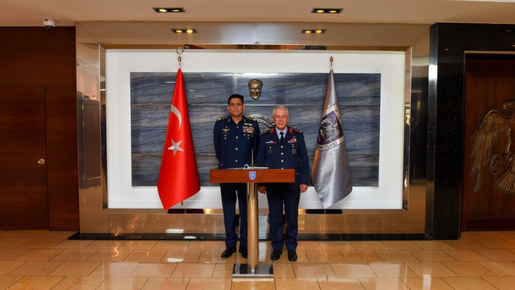 TSK, EFES 2026’da 50 Ülkenin Silahlı Kuvvetleri ile Ortak Çalışabilirliğini, Kendisinin ve Türk Savunma Sanayisinin Gücünü Gösterdi