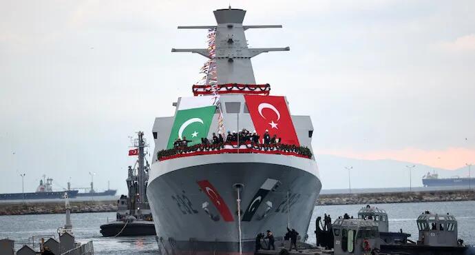 Hedefi 12’den vuran MİLGEM: PNS Khaibar Pakistan’a yelken açıyor