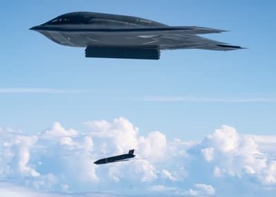 ABD Hava Kuvvetleri B-2 Bombardıman Uçağı'nın LRASM