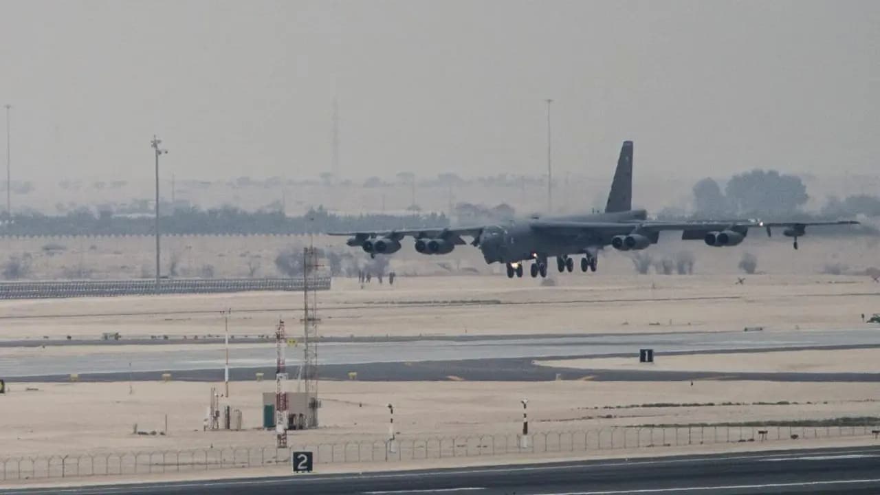 ABD, Katar'daki Üssünden Uçaklarını Çekiyor