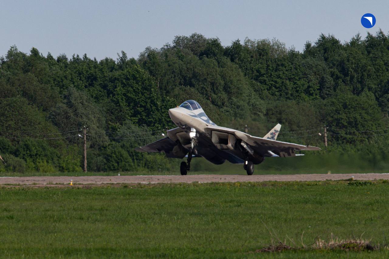 Rusya’nın çift koltuklu Su-57D’si uçuş testlerinde