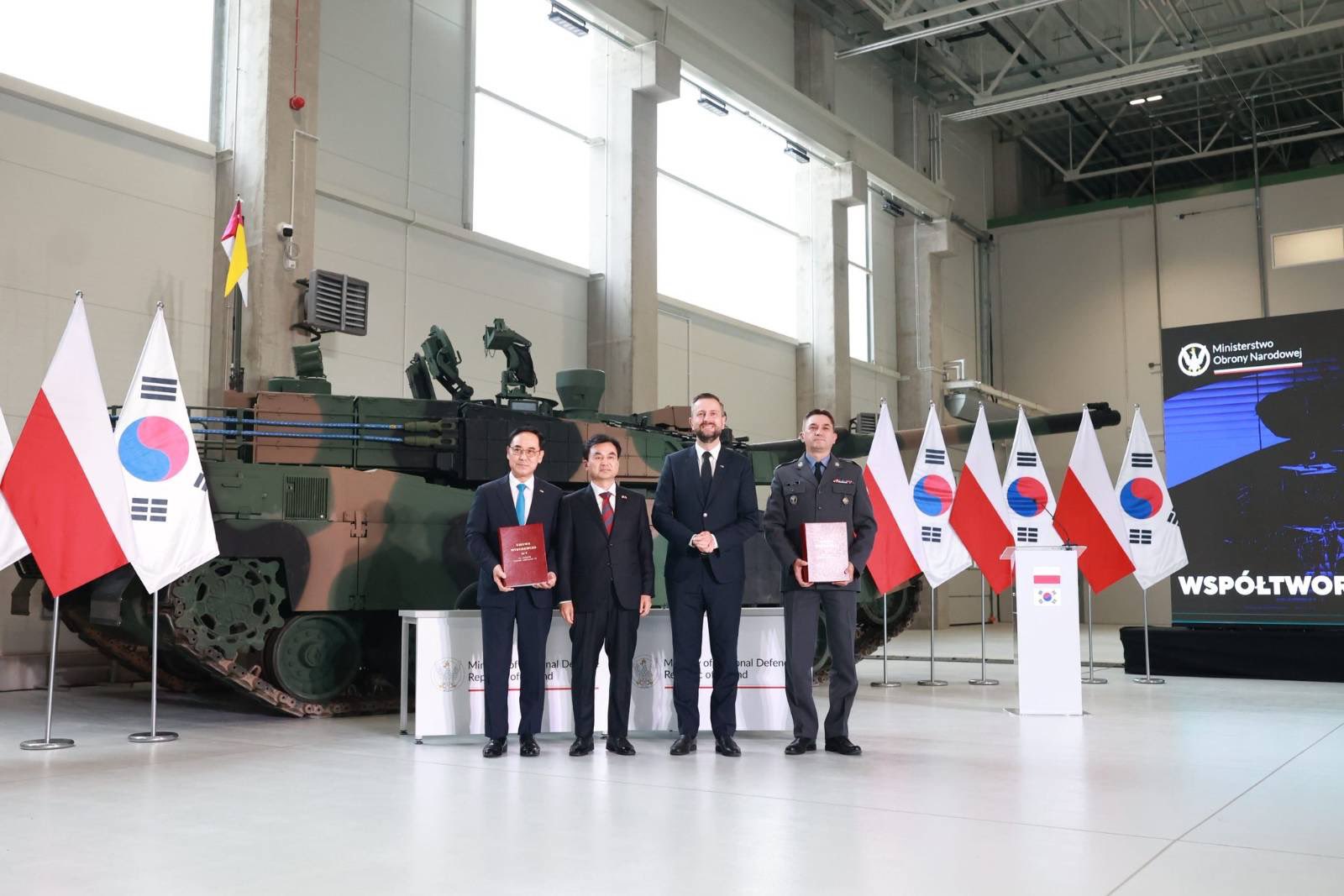 Polonya’ya tank teslimatı devam ediyor