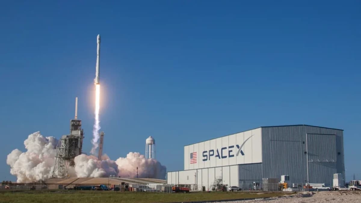 SpaceX'in Geliri Yıllık Bazda Yüzde 92 Arttı