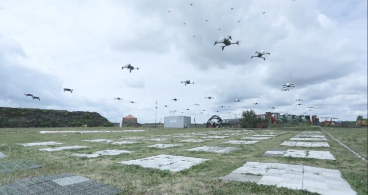 Fransa sürü drone sistemlerini kullanmaya hazırlanıyor