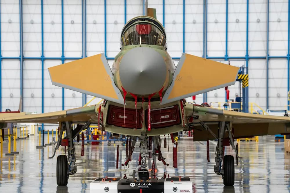 İspanya’nın ilk AESA radarlı Eurofighter HALCIN I uçağı fabrikadan çıktı