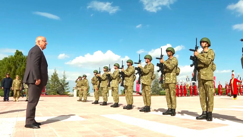 Eksiksiz, İstikrarlı Bir Ateşkes için Ateş Serbest!