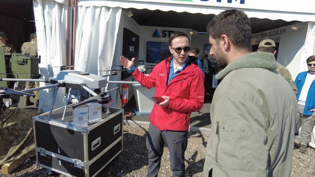 Eksiksiz, İstikrarlı Bir Ateşkes için Ateş Serbest!