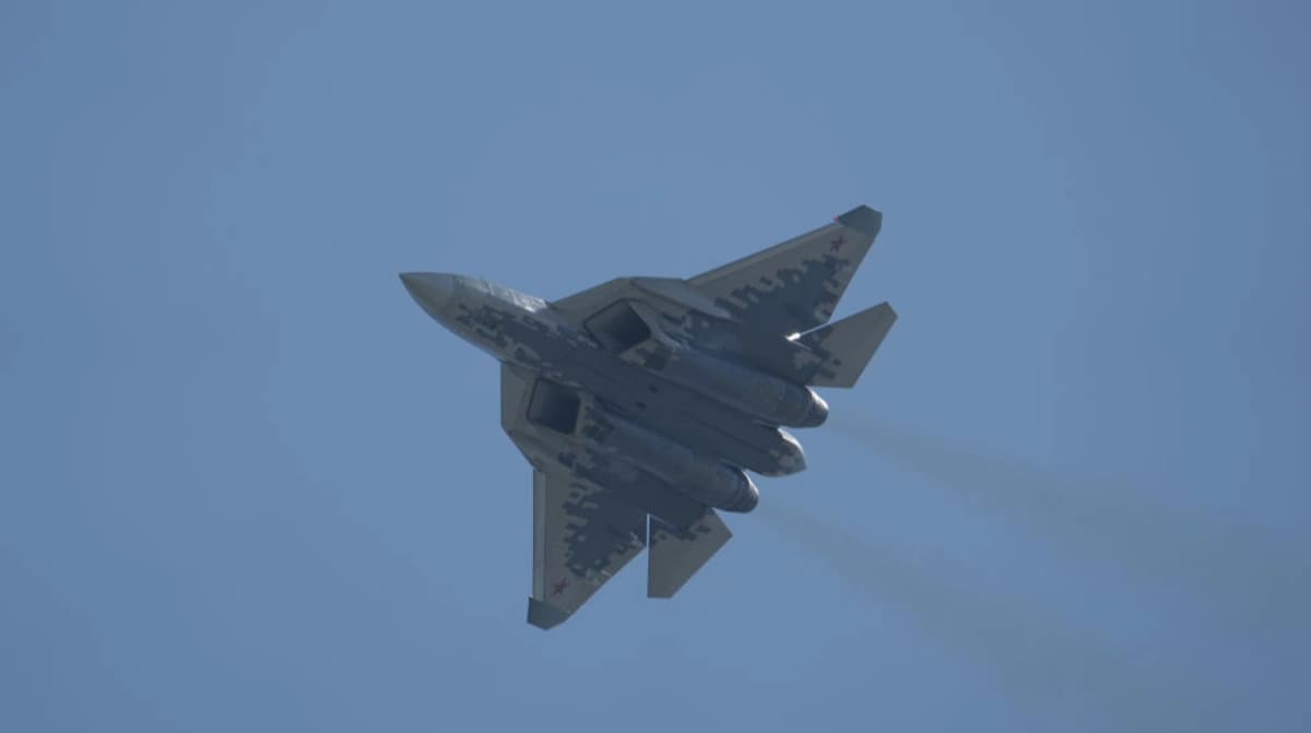 Rusya, Su-57 Savaş Uçağı İçin Yeni Füze Sunuyor