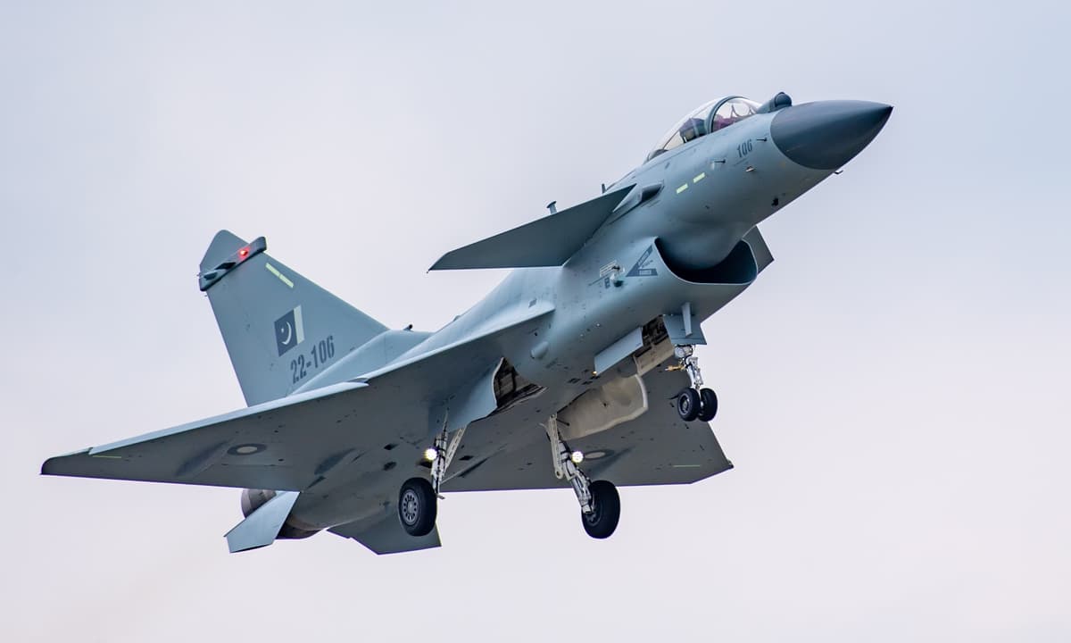 Hint Uçaklarını 200 km'den Vurmak: J-10CE'lerin Görüş Ötesi Muharebesi