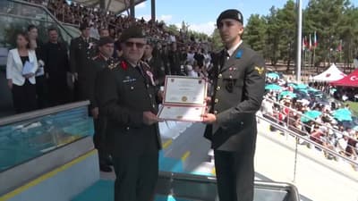 Bir diploma, bir sancak, ömür boyu sürecek bir şeref!