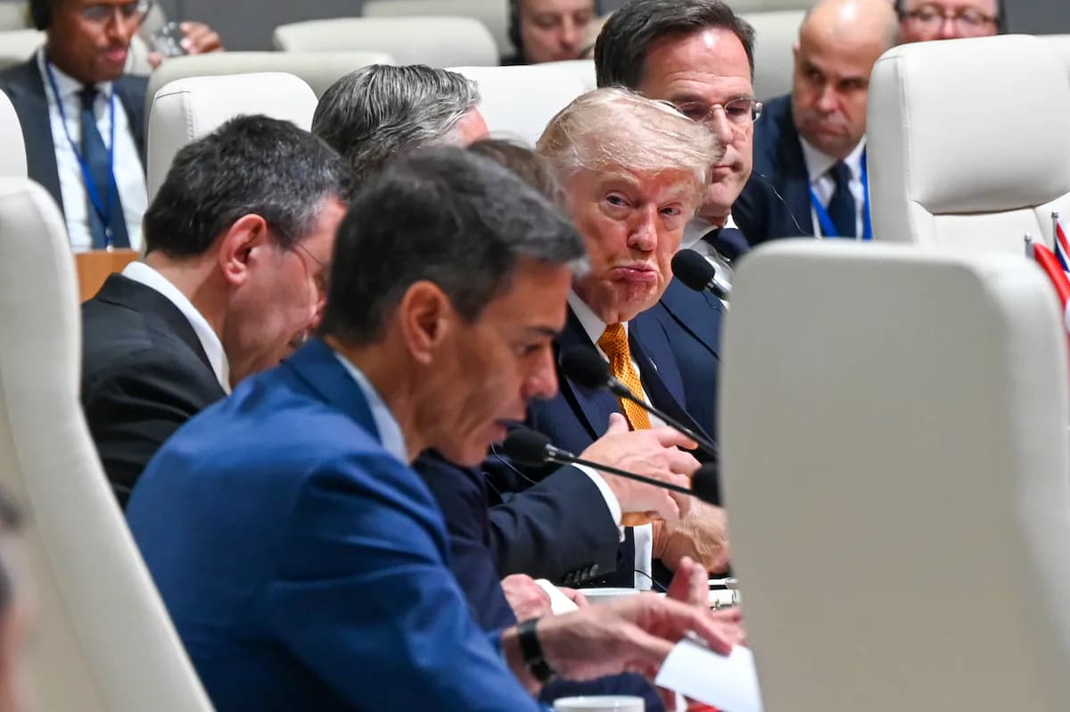 Trump NATO Zirvesinde İspanya'ya Saldırdı, Grönland Talebini Yeniledi