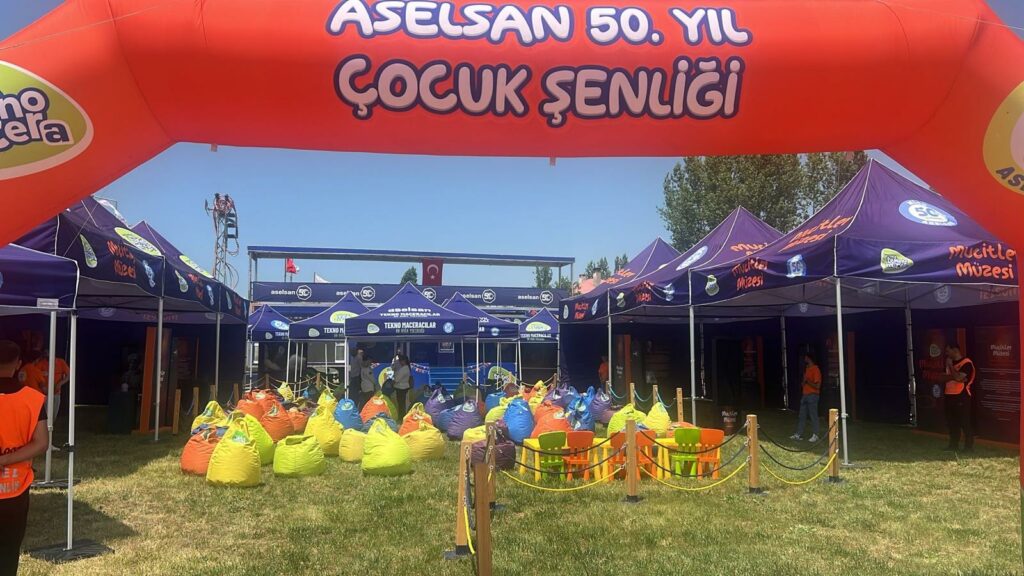 ASELSAN Tekno Macera Tırı Van’da