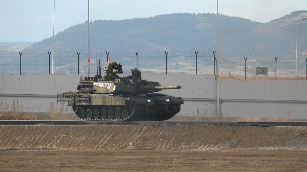 682 Bin Metrekarelik Tesiste Robotik Kaynak Sistemleri ile Ayda 8, Yılda 96 Altay Tankı Üretilecek