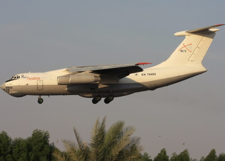 Rus Askeri Uçağından Venezuela’ya Kritik Sevkiyat