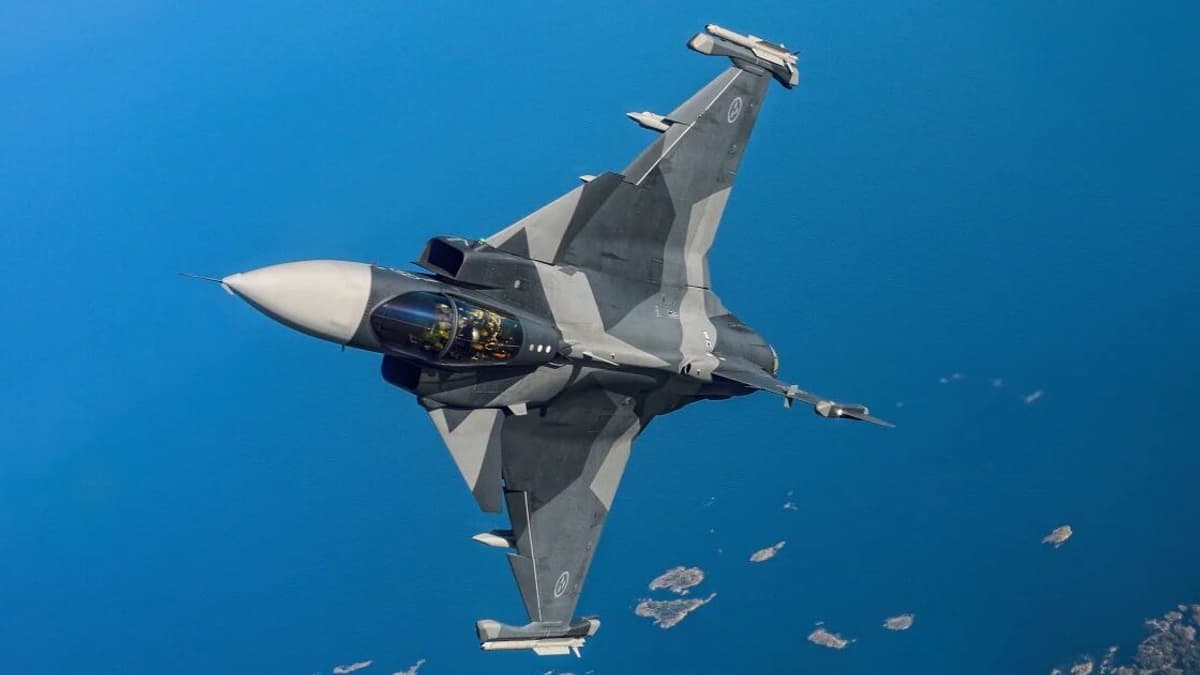 İsveç, Ukrayna'ya gidecek uçakları değiştirmek için ek Gripen E jetleri sipariş ediyor