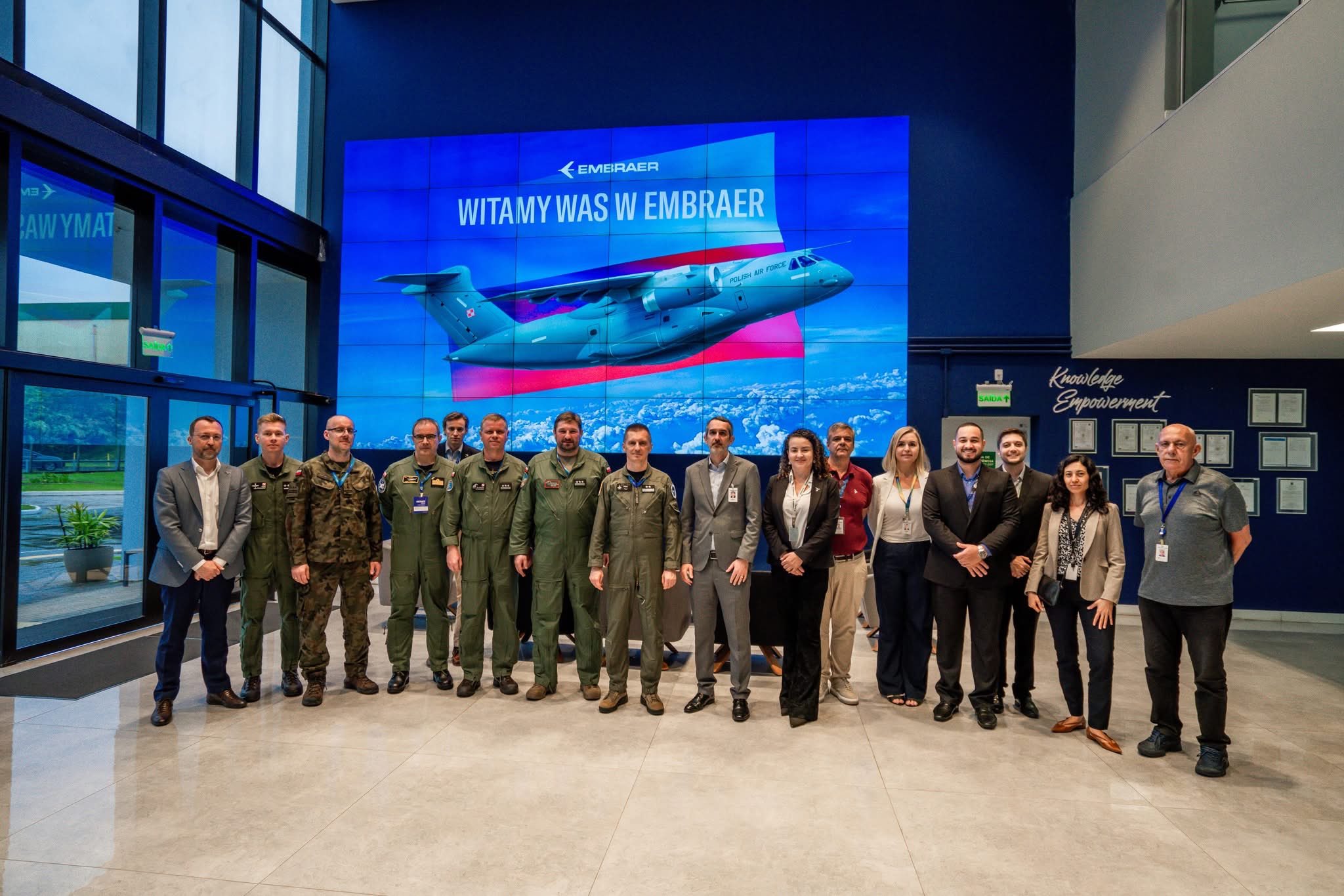 Polonya heyeti Embraer tesislerinde