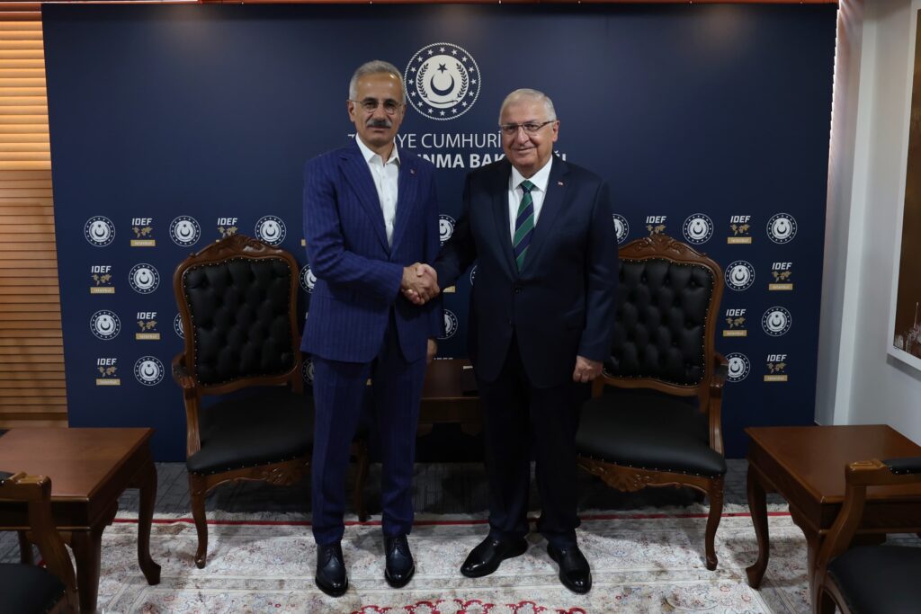 Millî Savunma Bakanı Güler’in IDEF 2025 Görüşmeleri