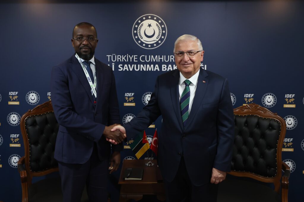 Millî Savunma Bakanı Güler’in IDEF 2025 Görüşmeleri