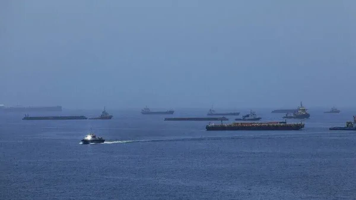 Babülmendep Boğazı'nda Geçiş Ücreti İddiaları Yalanlandı