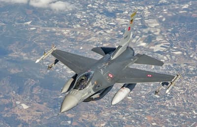 Estonya’da Türk F-16’ları Rusya kaynaklı olduğu değerlendirilen İHA’lar için havalandı