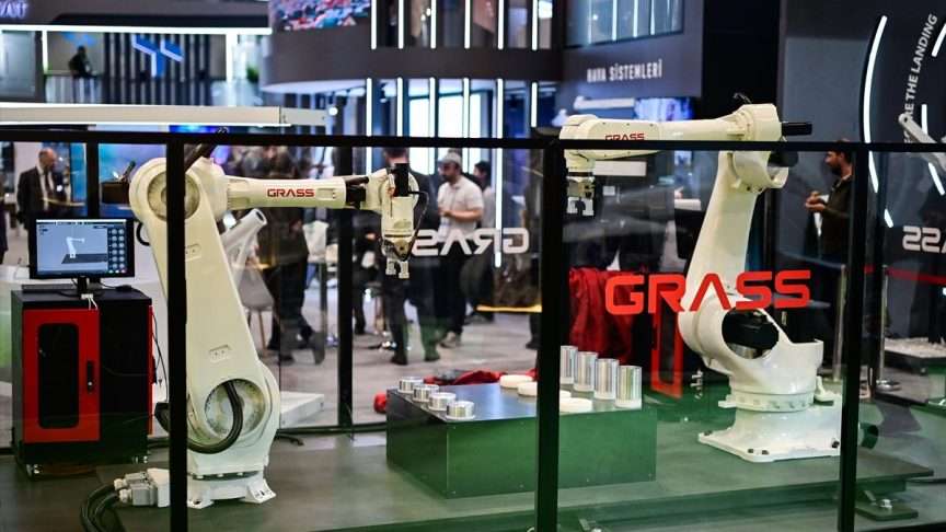 Yerli endüstriyel robotlar SR40 ve SR80, SAHA 2026’da sergileniyor