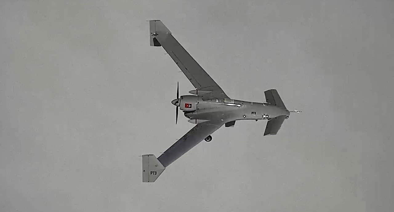 Baykar K2 İHA: 10'lu Sürü Uçuşu Başarıyla Gerçekleşti