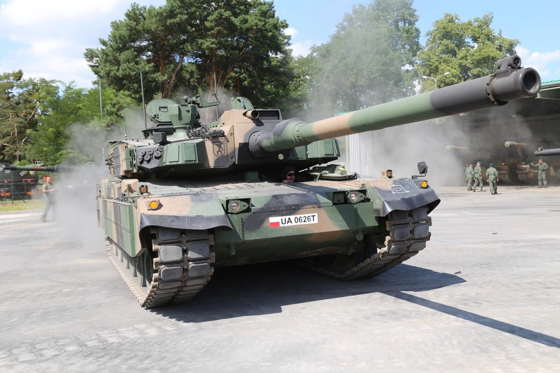 Polonya’dan yeni K2 sözleşmeleri