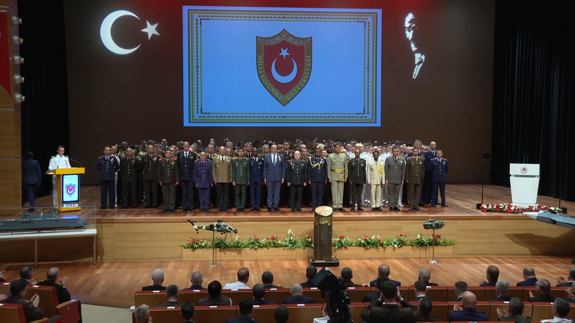 “Hangi Teşkilata Üye Olursak Olalım, Güçlü Olmak Zorundayız. Güvenliğimizi Kimseye Emanet Edemeyiz, Millî Güvenliğimizden Taviz Veremeyiz”