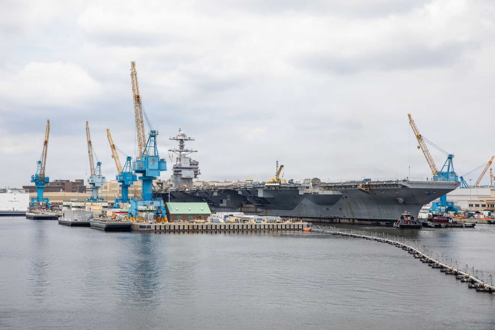 ABD Denizleri, Huntington Ingalls Industries ile USS William J. Clinton (CVN-82)