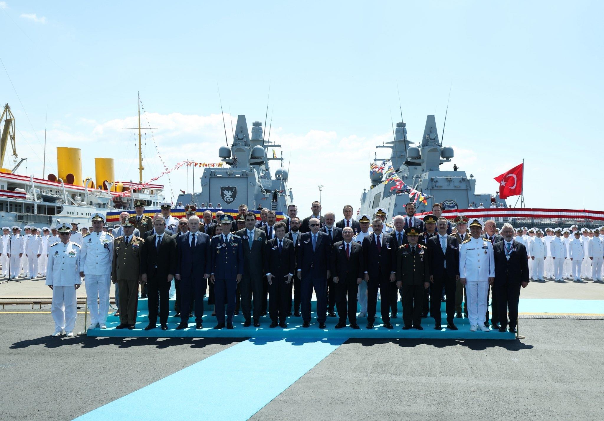 Türkiye ilk kez NATO ve AB üyesi bir ülkeye savaş gemisi ihraç etti