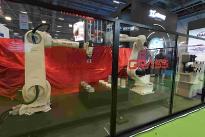 Altınay Savunma’nın endüstriyel robotu SR40 ve SR80
