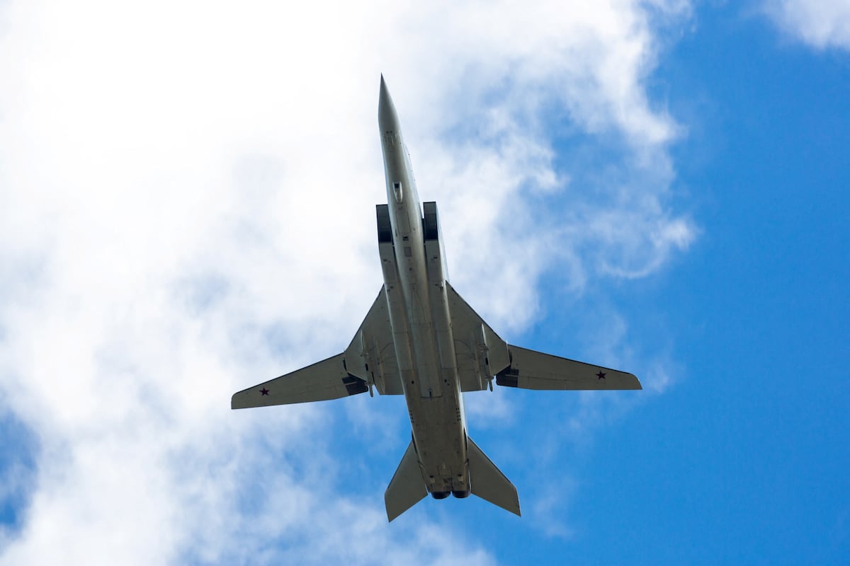 Rus Tu-22M3 Stratejik Bombardıman Uçağı Sibirya'da Düştü