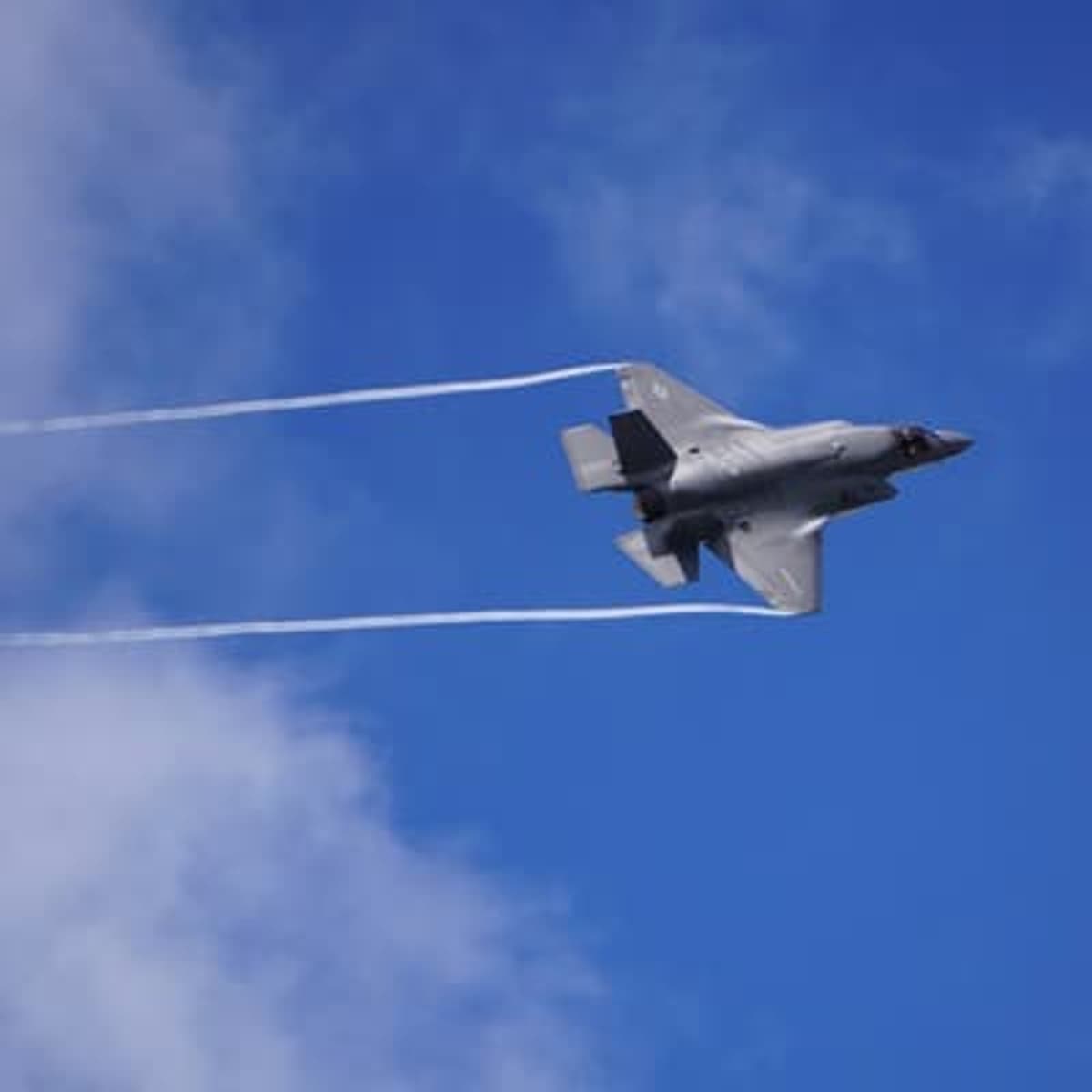 Müttefikler ve Sanayi Farnborough Hava Gösterisinde Bir Araya Geldi