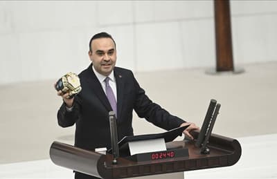 Bakan Kacır, milli hedef algılayıcı MİHAL’i tanıttı
