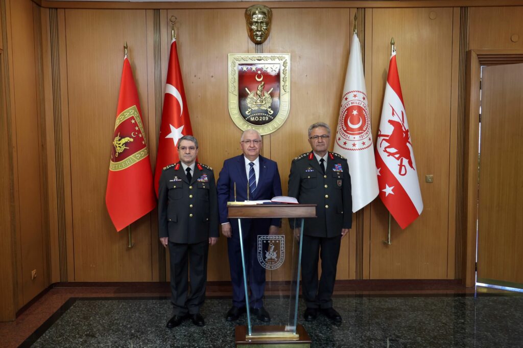 Genelkurmay Başkanlığı ve Kara Kuvvetleri Komutanlığında Devir Teslim Töreni