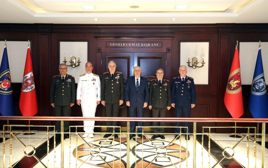 Genelkurmay Başkanlığı ve Kara Kuvvetleri Komutanlığında Devir Teslim Töreni