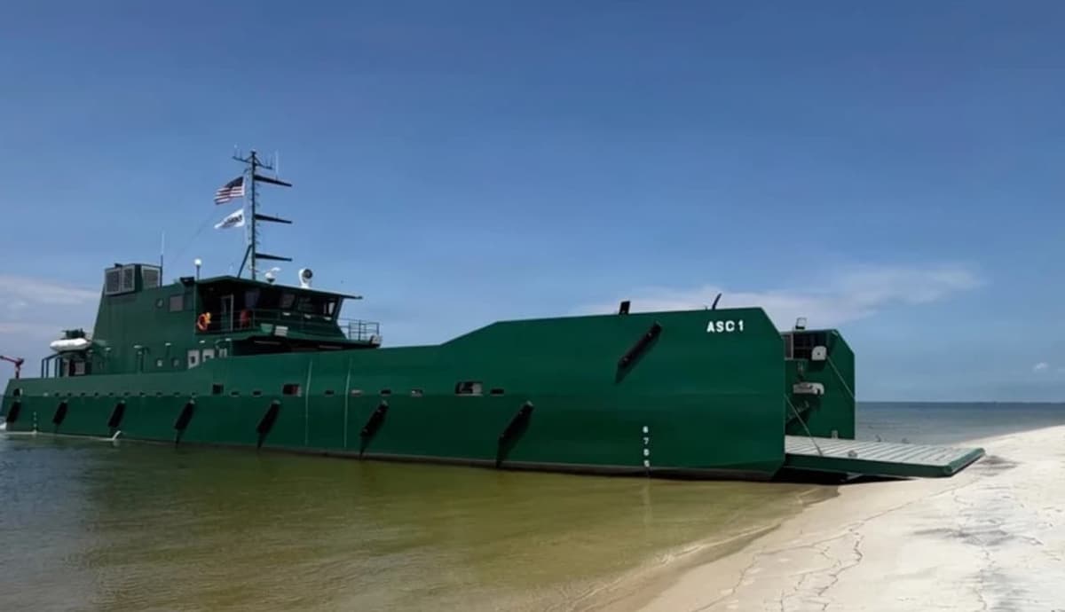 ABD Deniz Piyadeleri ilk Yardımcı Su Üstü Aracı