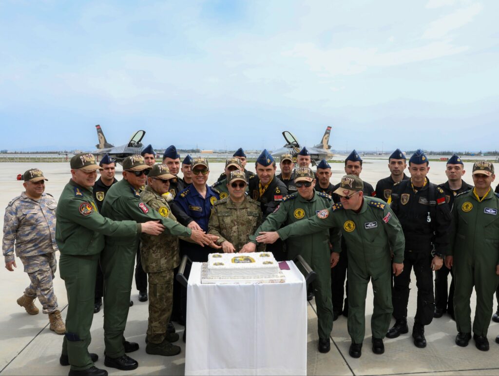 “Gök Vatan, Hava Kuvvetleri Komutanlığımızın Kudreti, Yüksek Teknoloji ve Nitelikli Personelimizin Kararlılığıyla Her An Korunmaktadır”