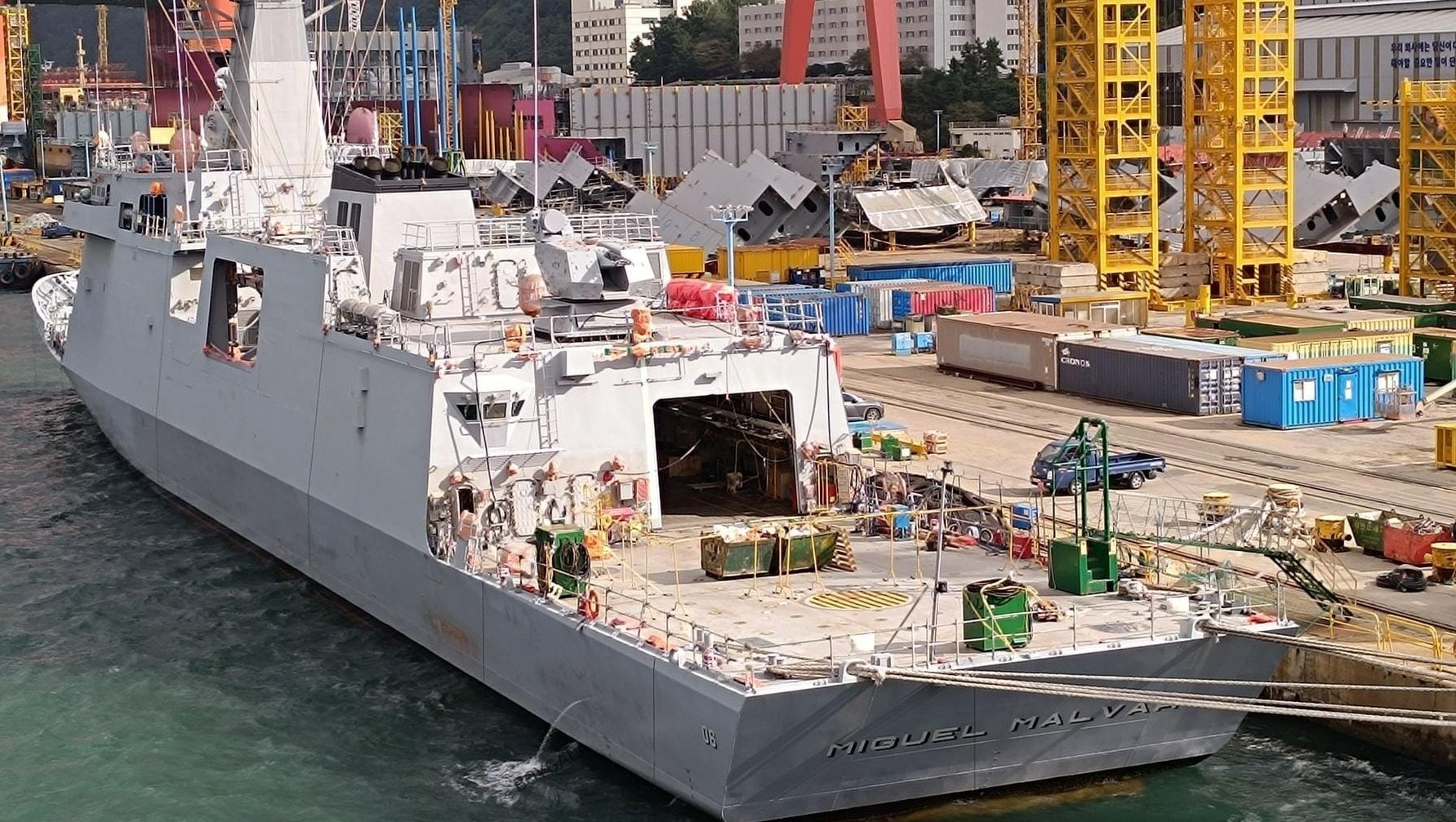 Filipinler’in yeni savaş gemisi GÖKDENİZ ile tatbikatta