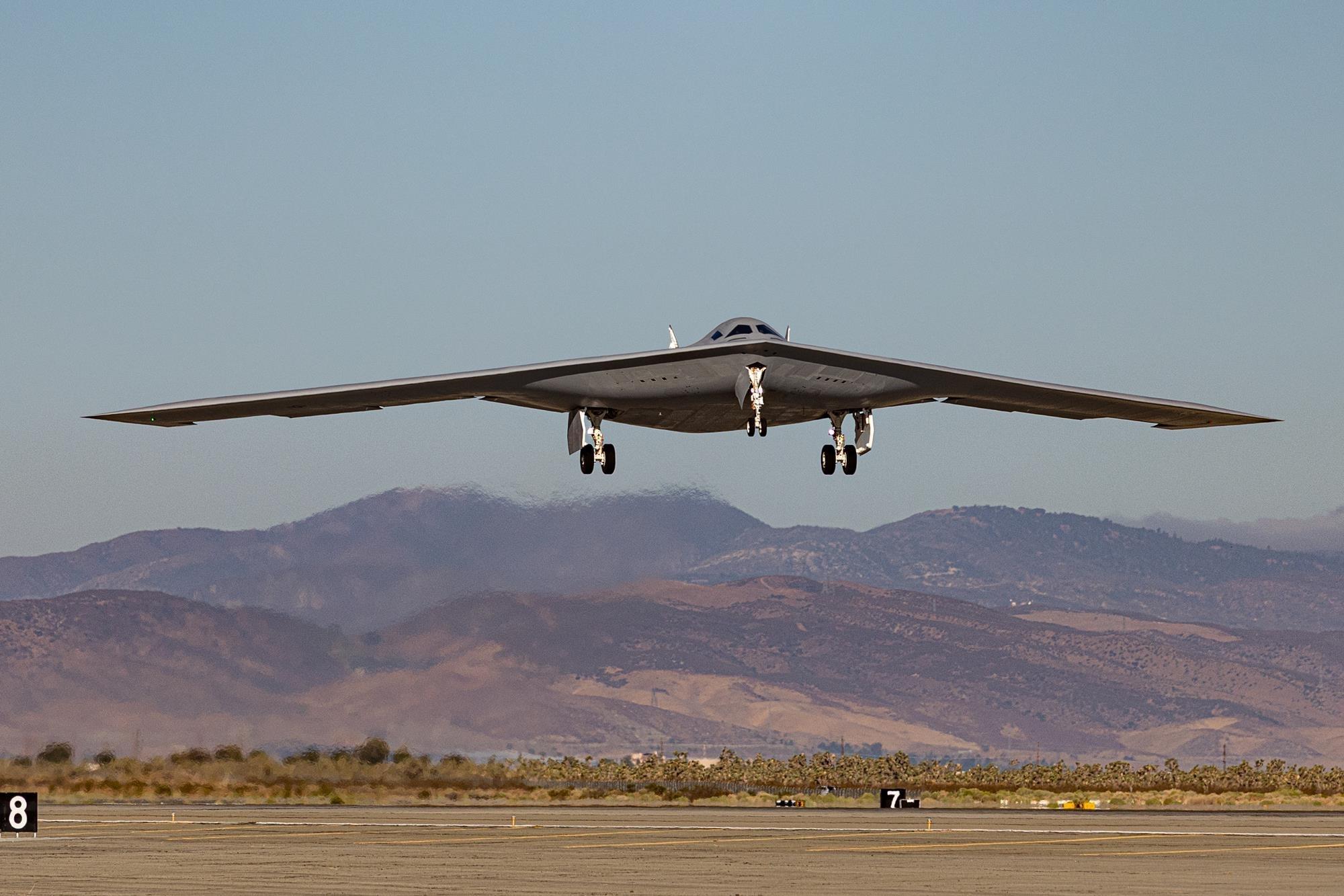 B-21 Raider hayalet bombardıman uçağı 180 günlük testi 73 günde tamamladı