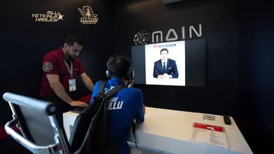 HAVELSAN'ın geliştirdiği Türkiye'nin ilk millî yapay zekâ platformu MAIN, işe alım süreçlerini de yapay zekâ destekli hale getiriyor.