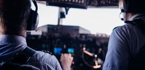 153 yolculu uçakta felaketin eşiğinden dönüldü Pilotların ikisi de uyuyakaldı