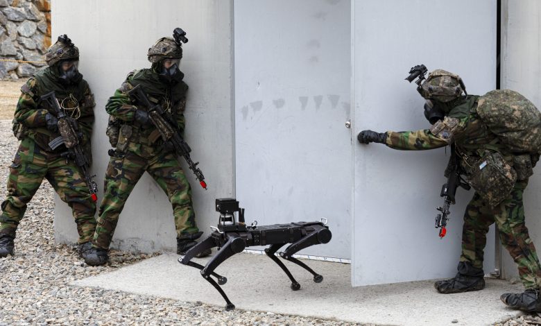 Güney Kore, ordu operasyonlarında yapay zeka destekli robotları kullanıyor
