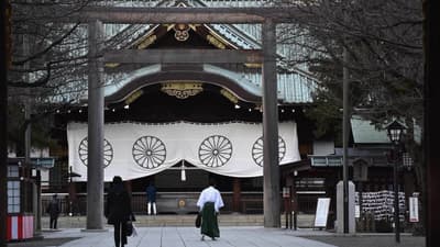 Japonya İçişleri Bakanı Takaichi, Yasukuni Tapınağı'na adak gönderdi
