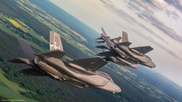 Polonya’nın ilk F-35’leri envantere girdi