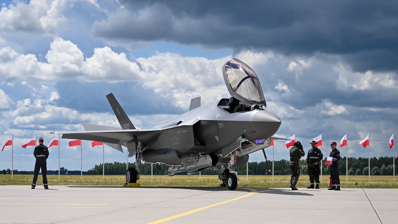 Polonya’nın ilk F-35’leri envantere girdi