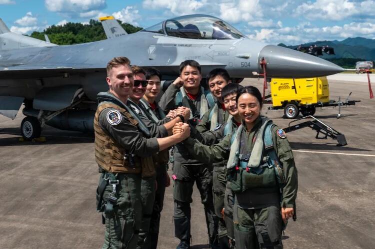 Güney Kore’de pilot krizi